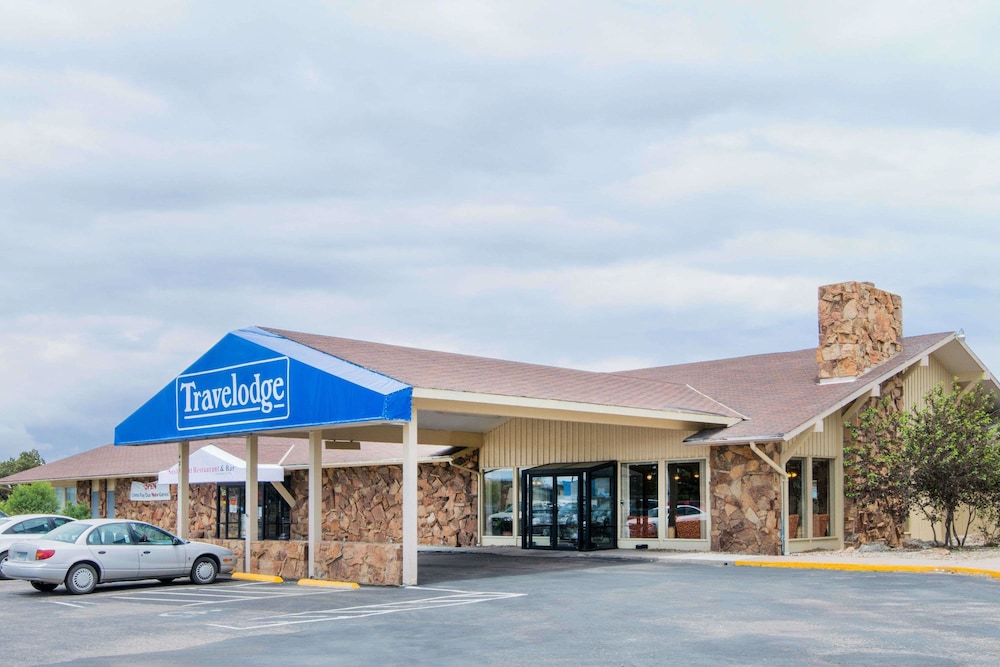 Travelodge By Wyndham Laramie 1/24