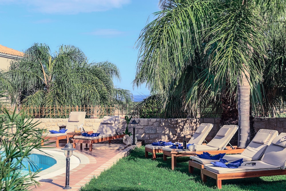 Pandora Villas 24/36