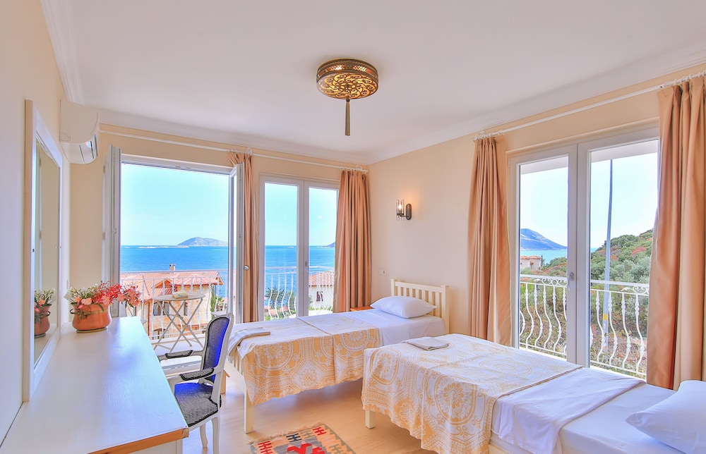 Molino Hotel 11/50