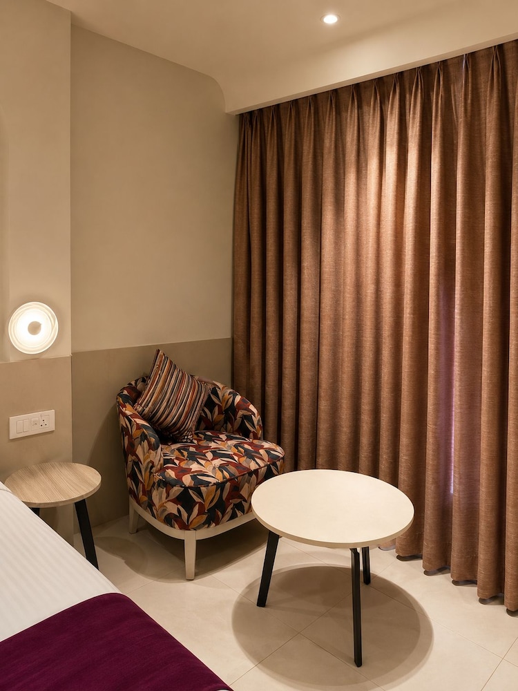 Oriental Residency Hotel 30/49