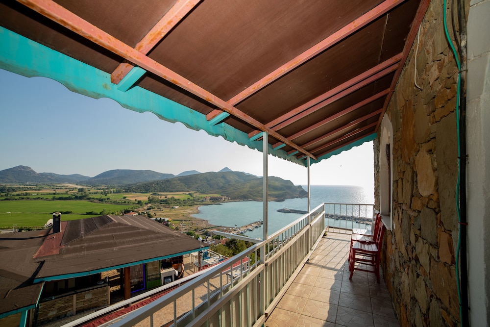 Gokceada Yakamoz Motel 4/50