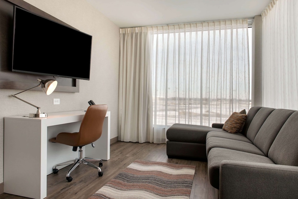 Wyndham Westfield 18/42