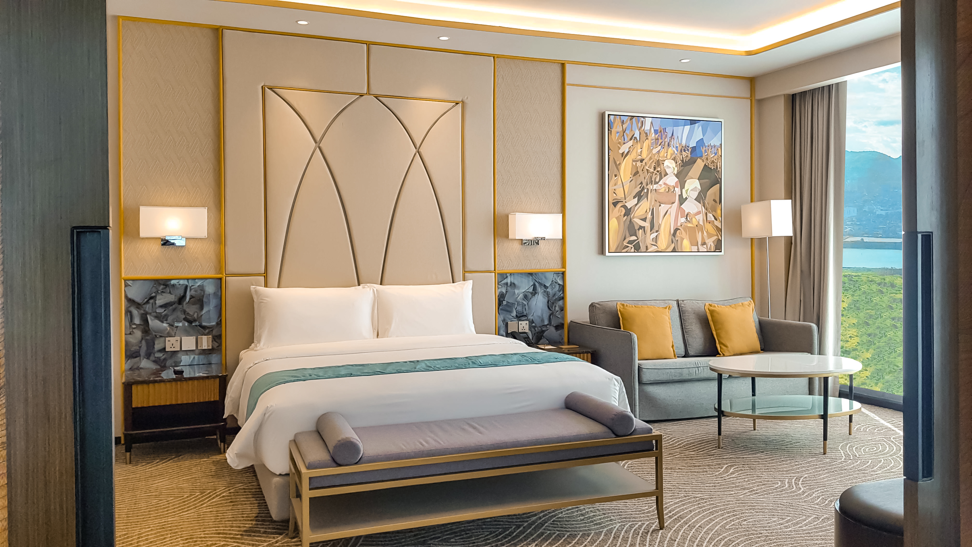 Fili Suite City View