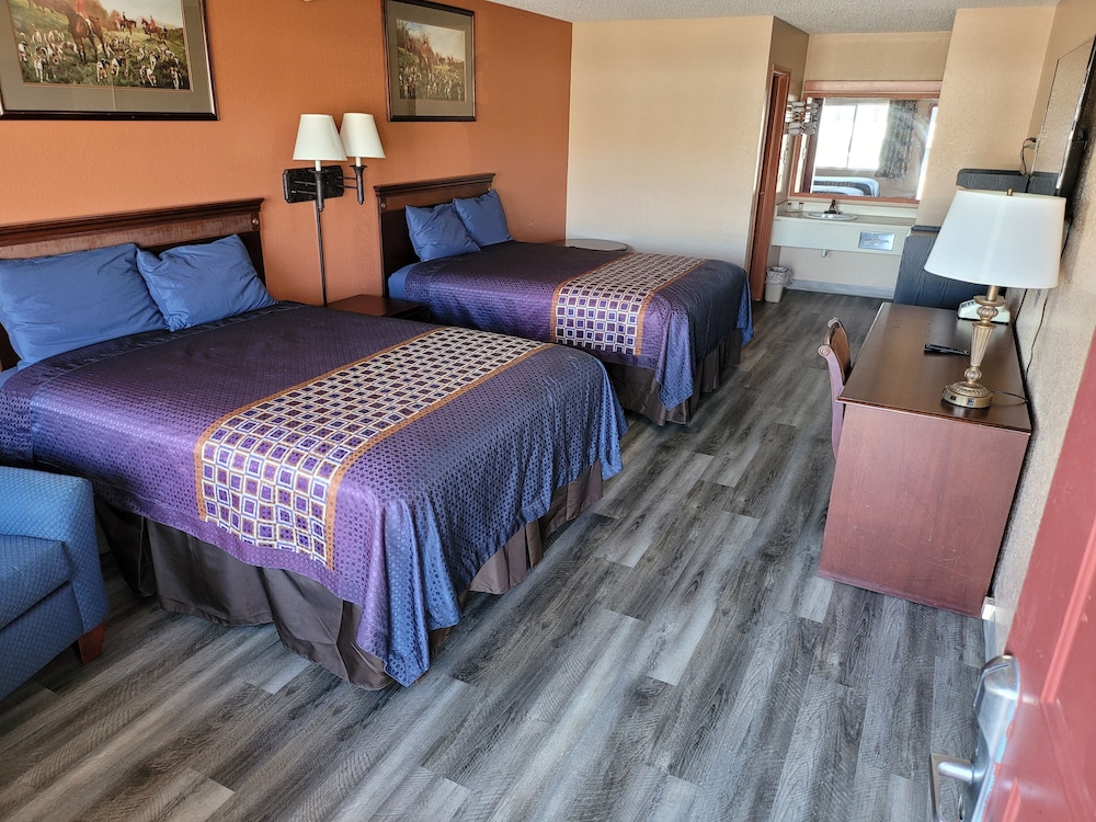 Budget Host Inn Eastland 34/56