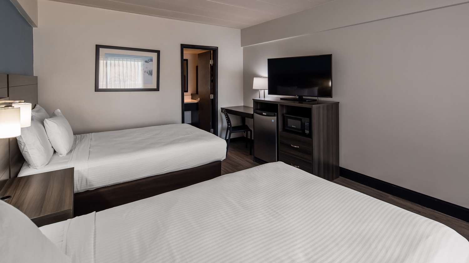 غرفة بسريرين مزدوجين، SureStay Hotel by Best Western Virginia Beach Royal Clipper 3/10