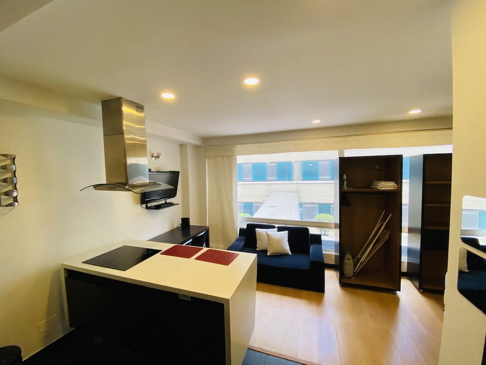 Hotel Aparta Suite Continental 53/75