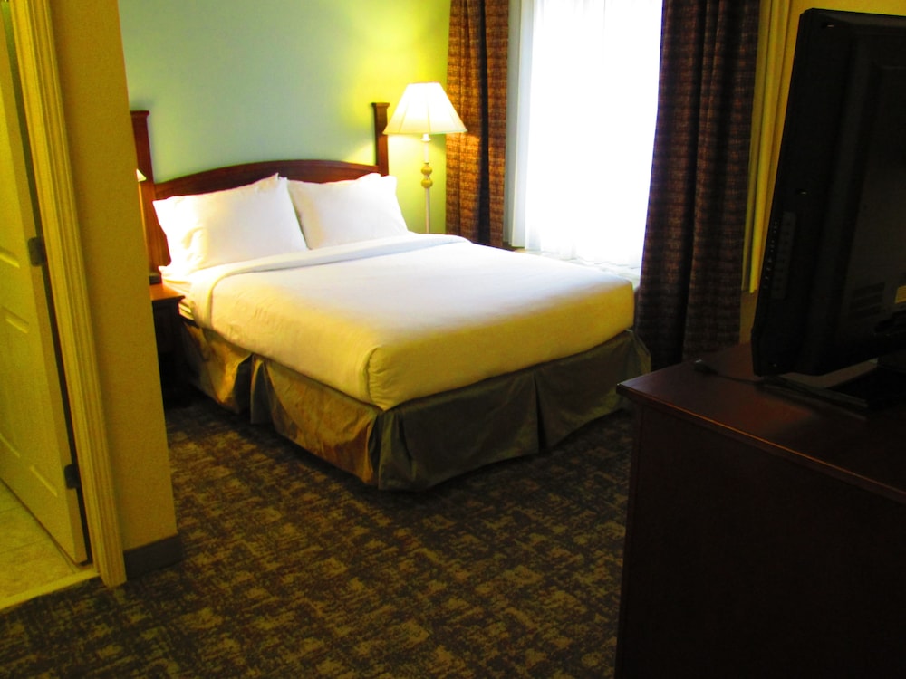 STAYBRIDGE SUITES ROCHESTER - UNIVERSITY 26/78
