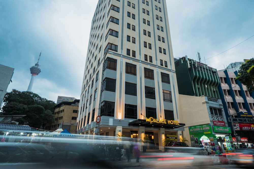 M Palace Hotel 3/41