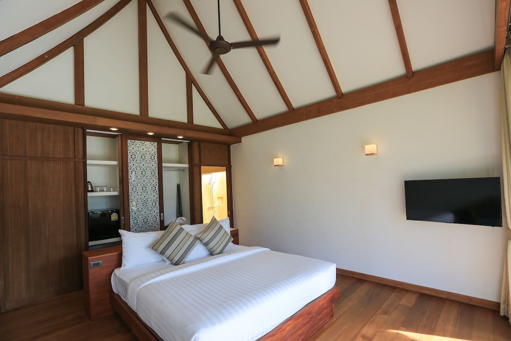 Koh Kood Paradise Beach Resort 7/50