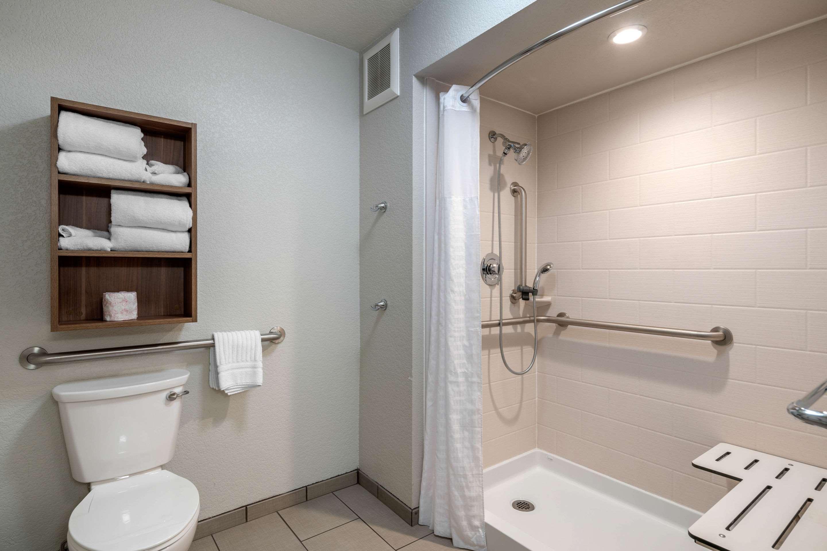 غرفة بسريرين كوين، MainStay Suites Coeur d Alene, ID 8/9