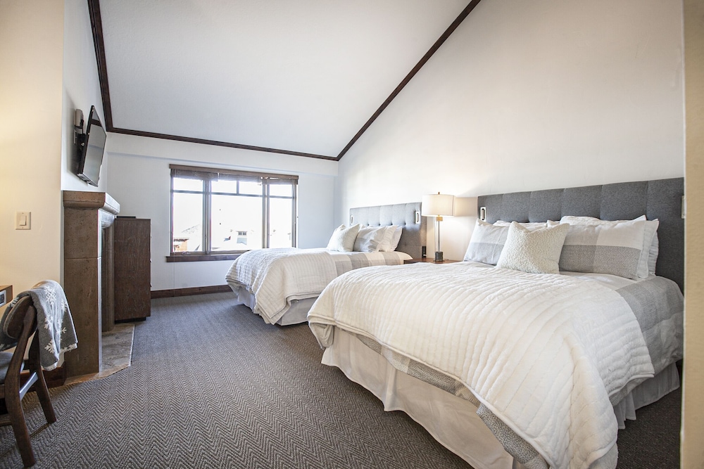 Hyatt at the Canyons by Park City Vacations 25/85