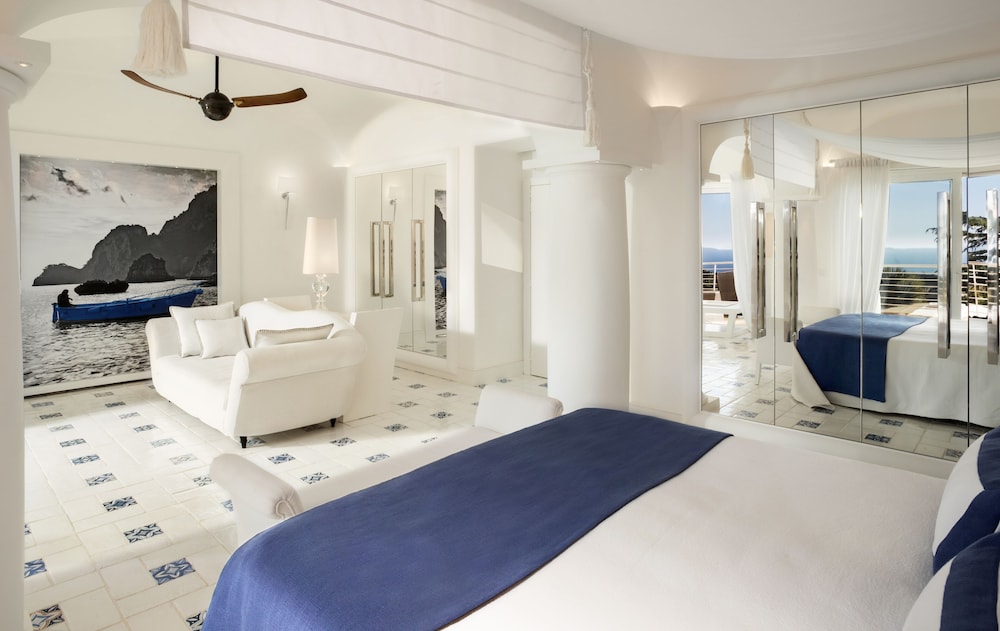 Jumeirah Capri Palace 24/83
