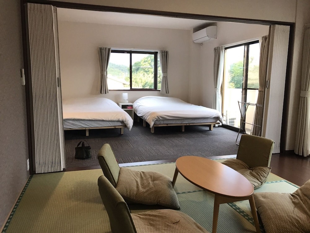 Fuji Scenic House73 4/19