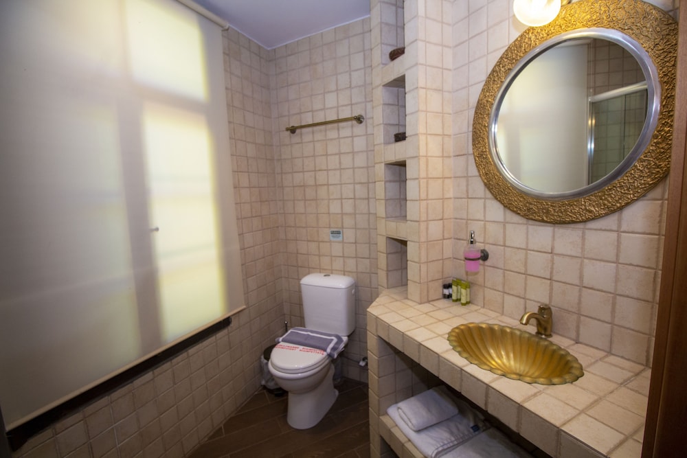 Elia Portou Rooms 29/33