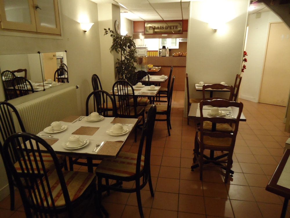 Hipotel Belgrand Edith Piaf 35/50