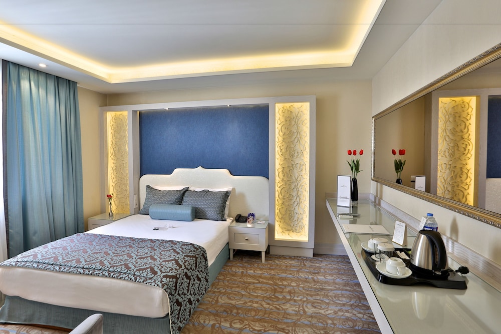 AHC Old City Hotel 15/70