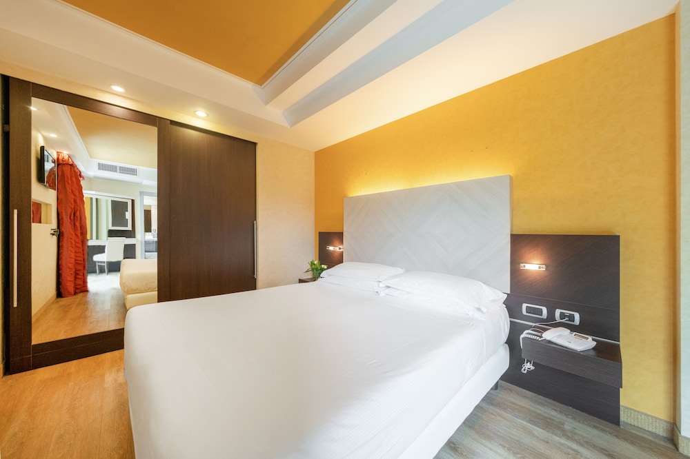 STANDARD, DOUBLE BED