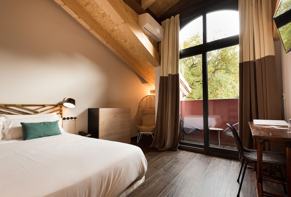 Hotel Sagarlore 20/59