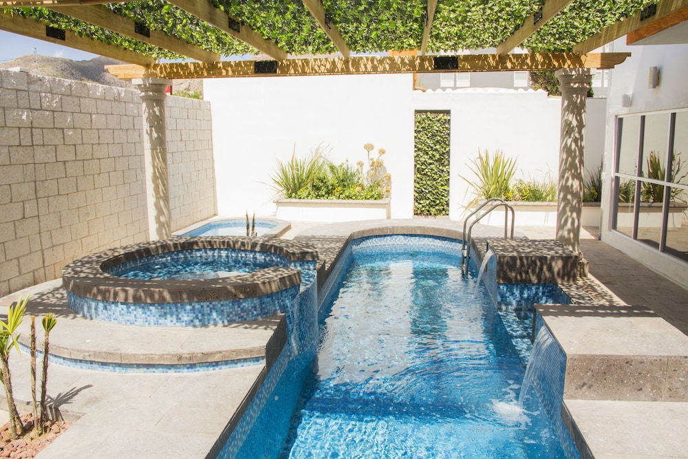 Copper Canyon Boutique Hotel 5/48