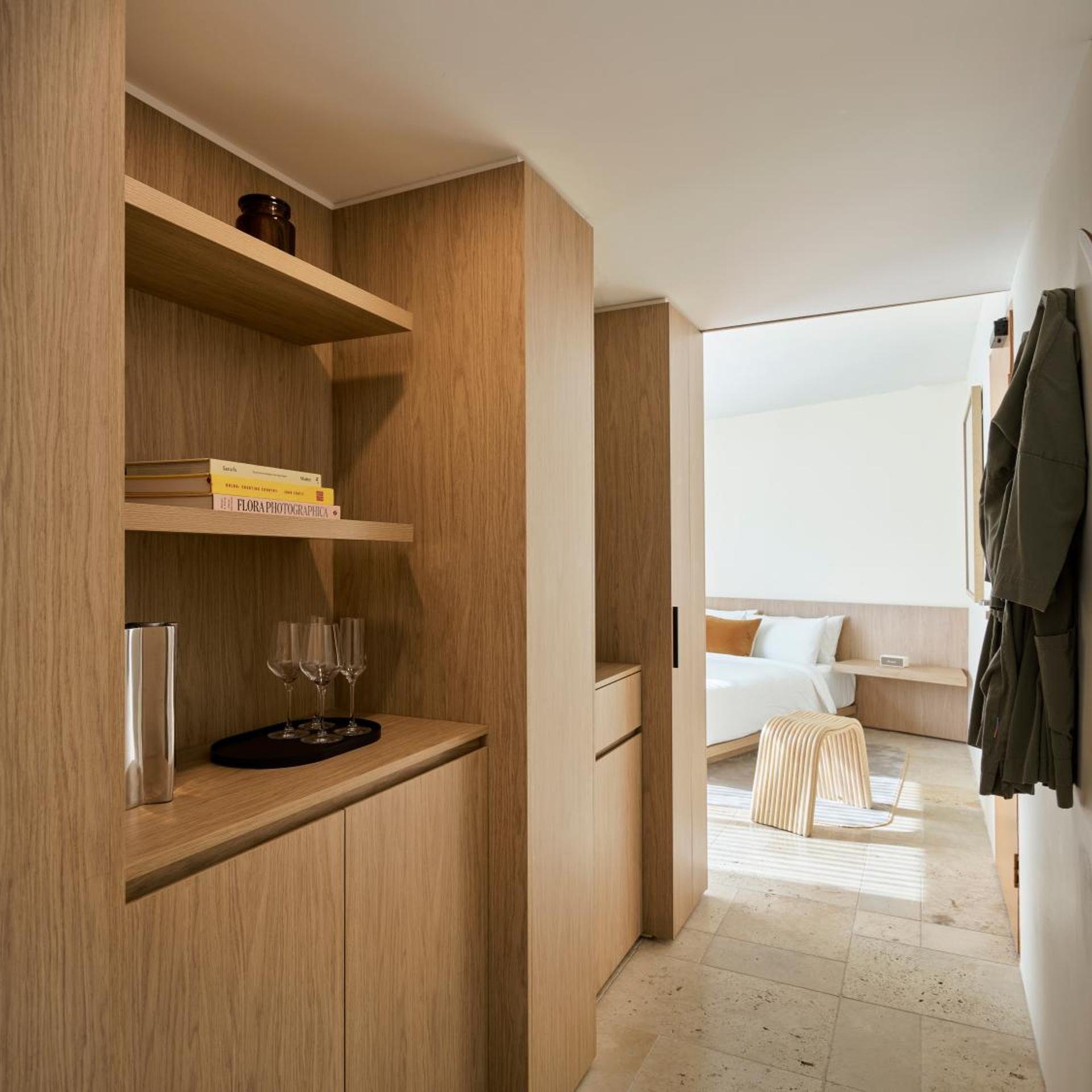 جناح جونيور بسرير كينج، Oxford House 2/3