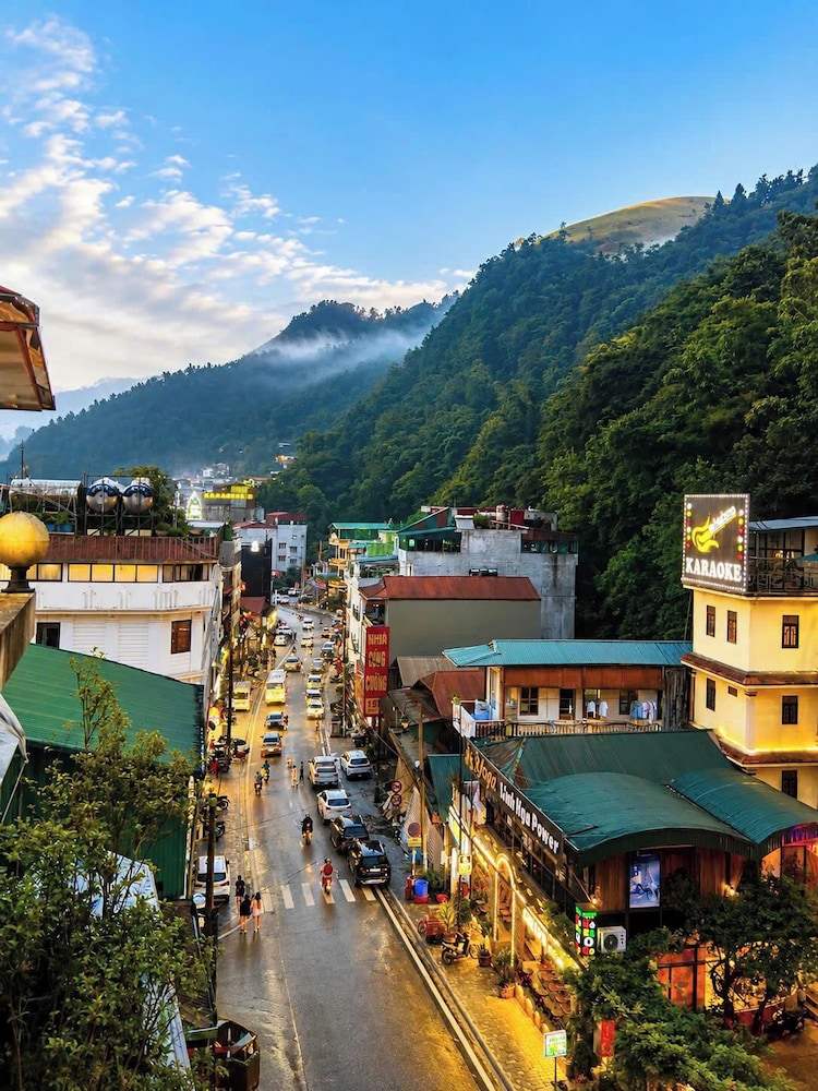Sapa Land Hotel 4/61