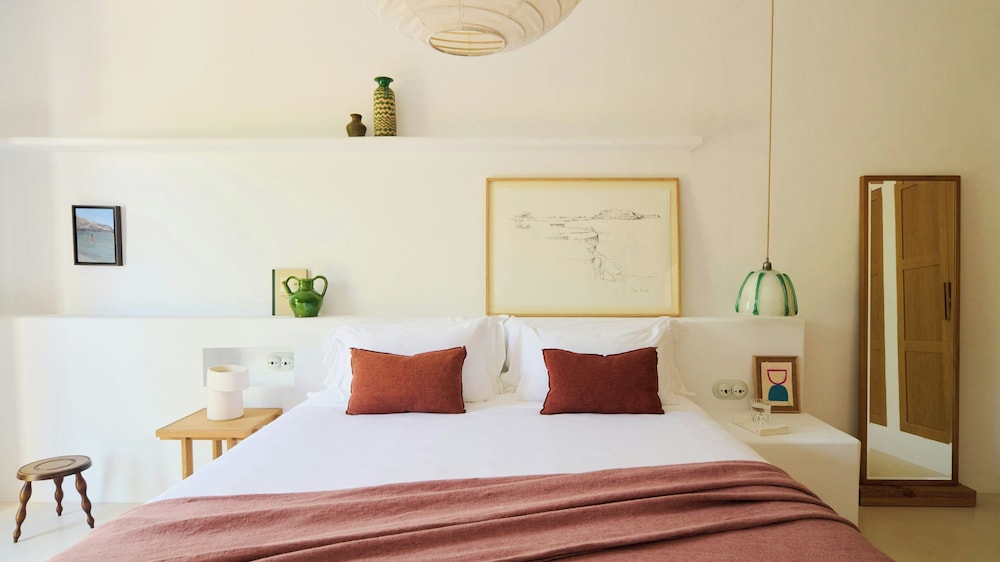 Petite, Suite, King Bed, Sea View