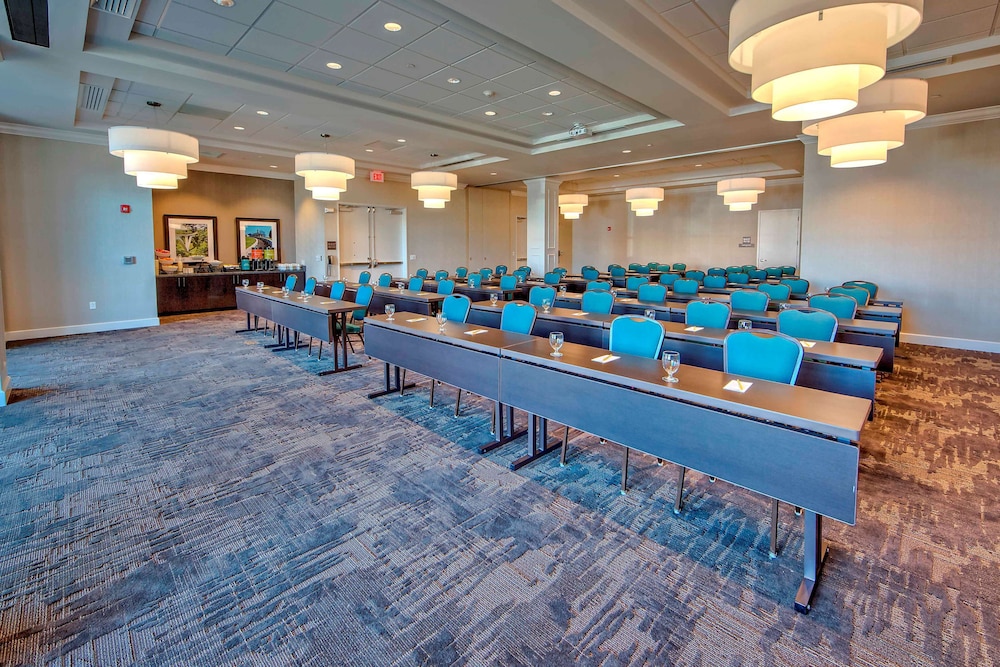 HILTON GARDEN INN NASHVILLE BRENTWOOD 53/75