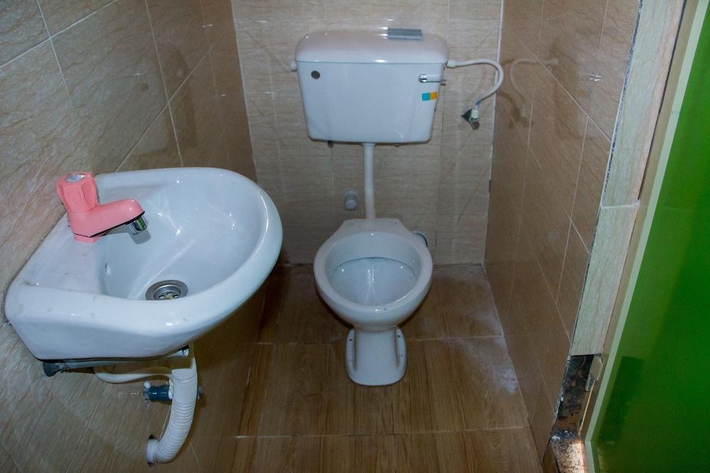 Fun City Hotel 2 24/25