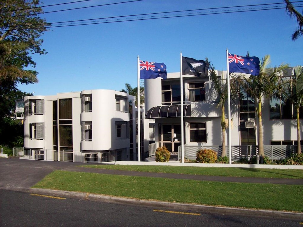 Carnmore Hotel Takapuna in AUCKLAND