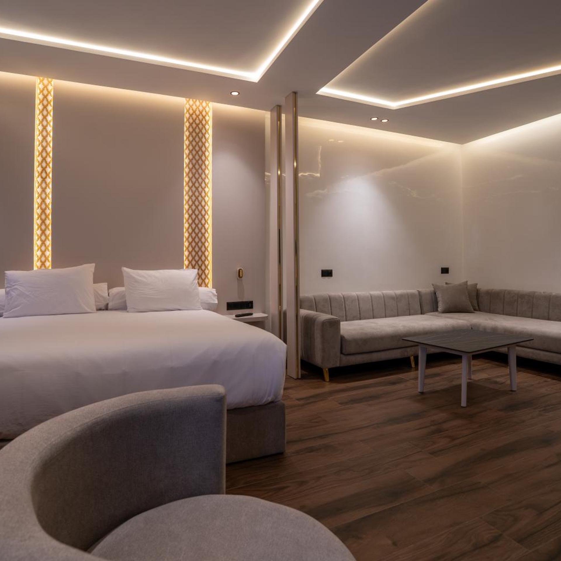 Hotel Esmeralda 31/57
