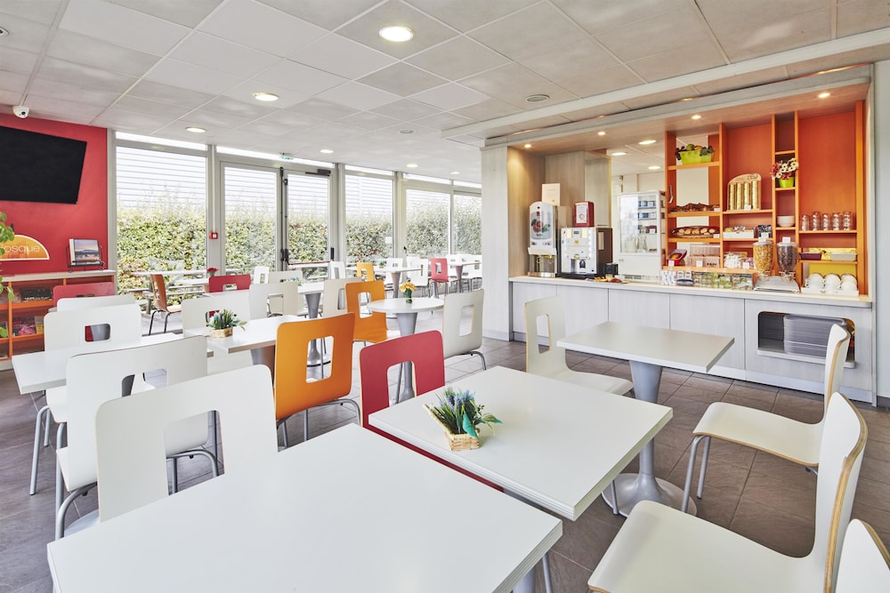 Premiere Classe Avignon Sud - Parc des Expositions 48/62