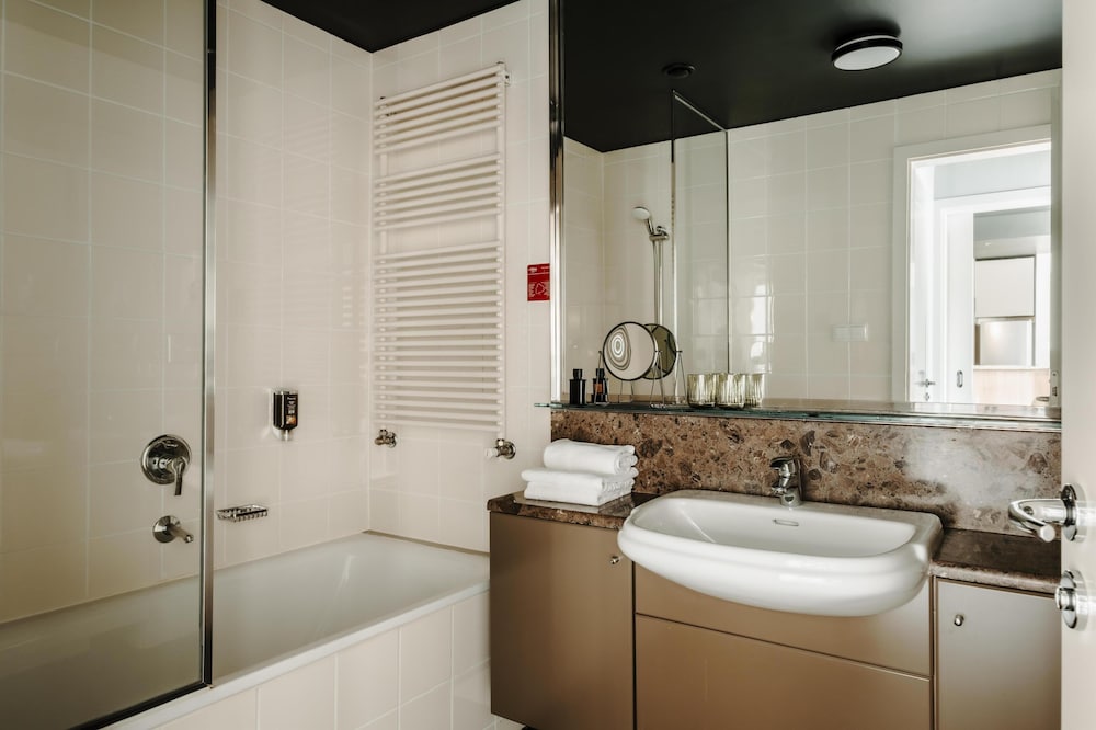 Adina Apartment Hotel Budapest 70/71