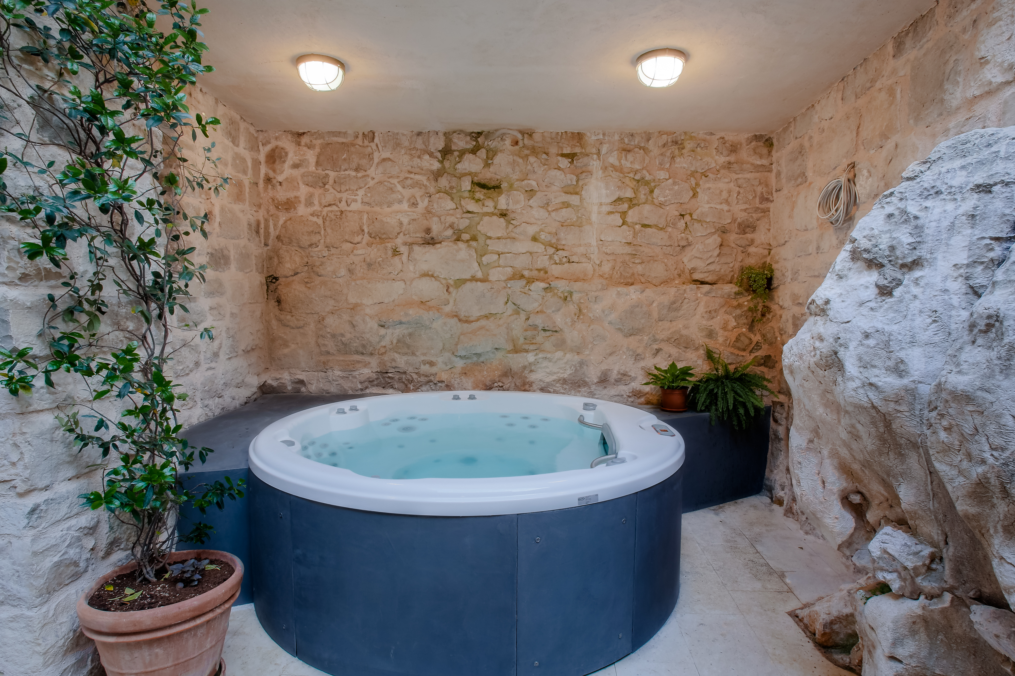 Divota Apartment Hotel 54/80