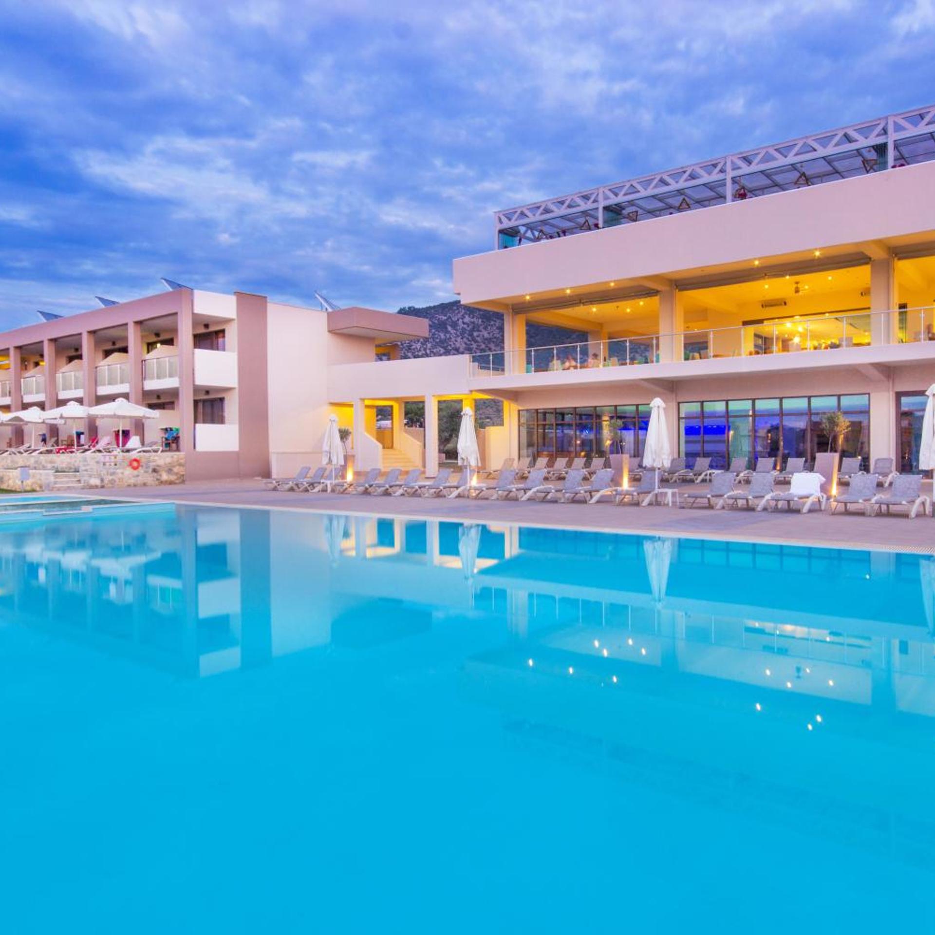 ALEA HOTEL & SUITES 3/55