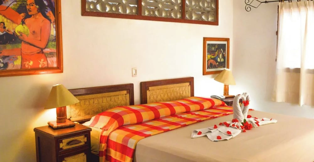 Catalina Beach Resort 24/50