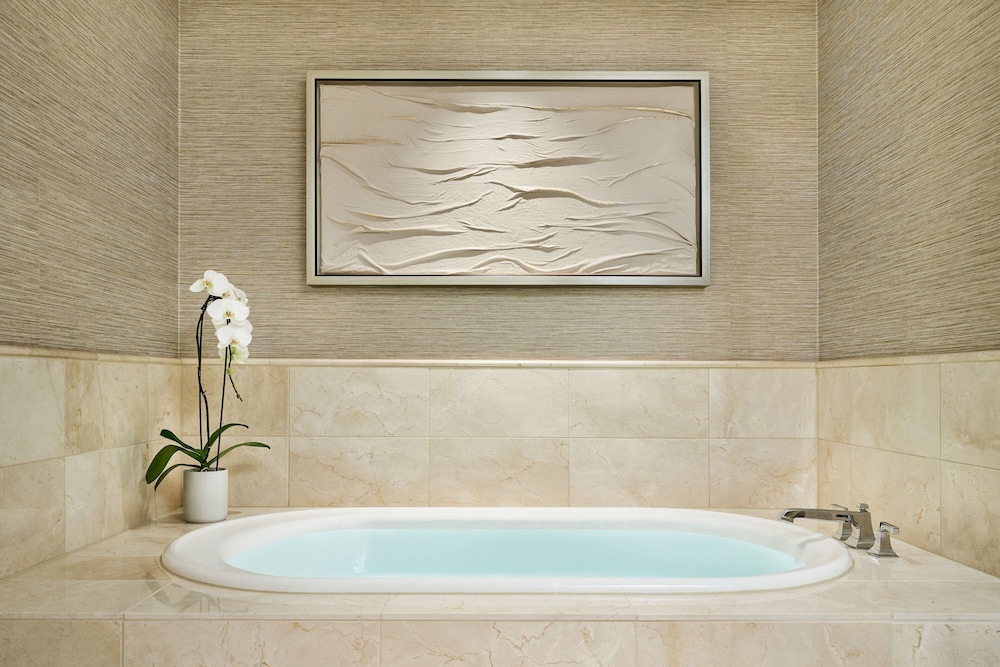غرفة ديلوكس بسرير كينج، THE RITZ-CARLTON DENVER 10/10