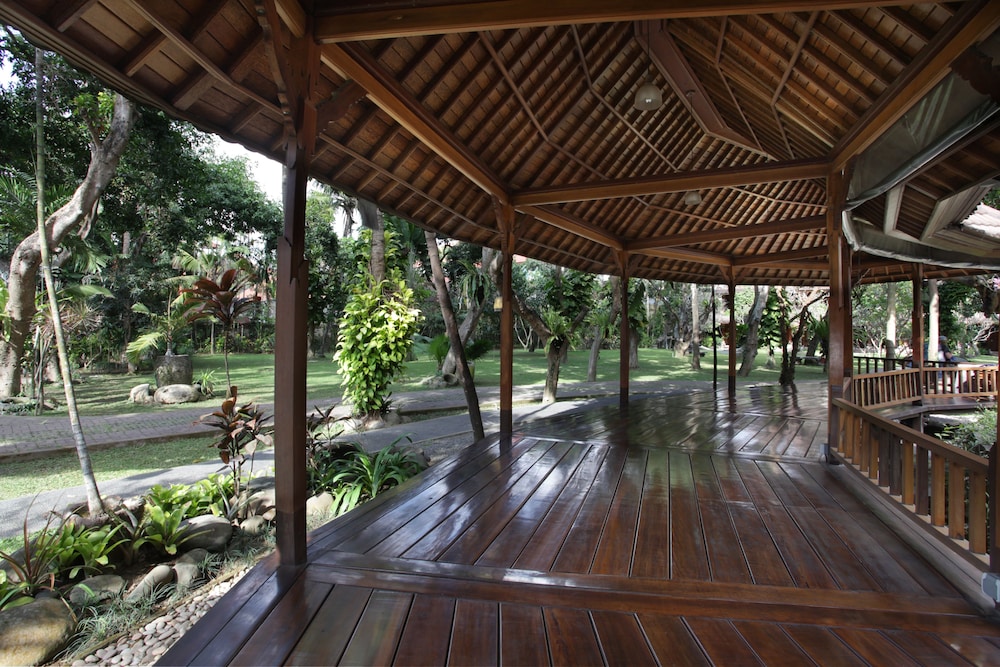 MATAHARI BUNGALOW 39/66