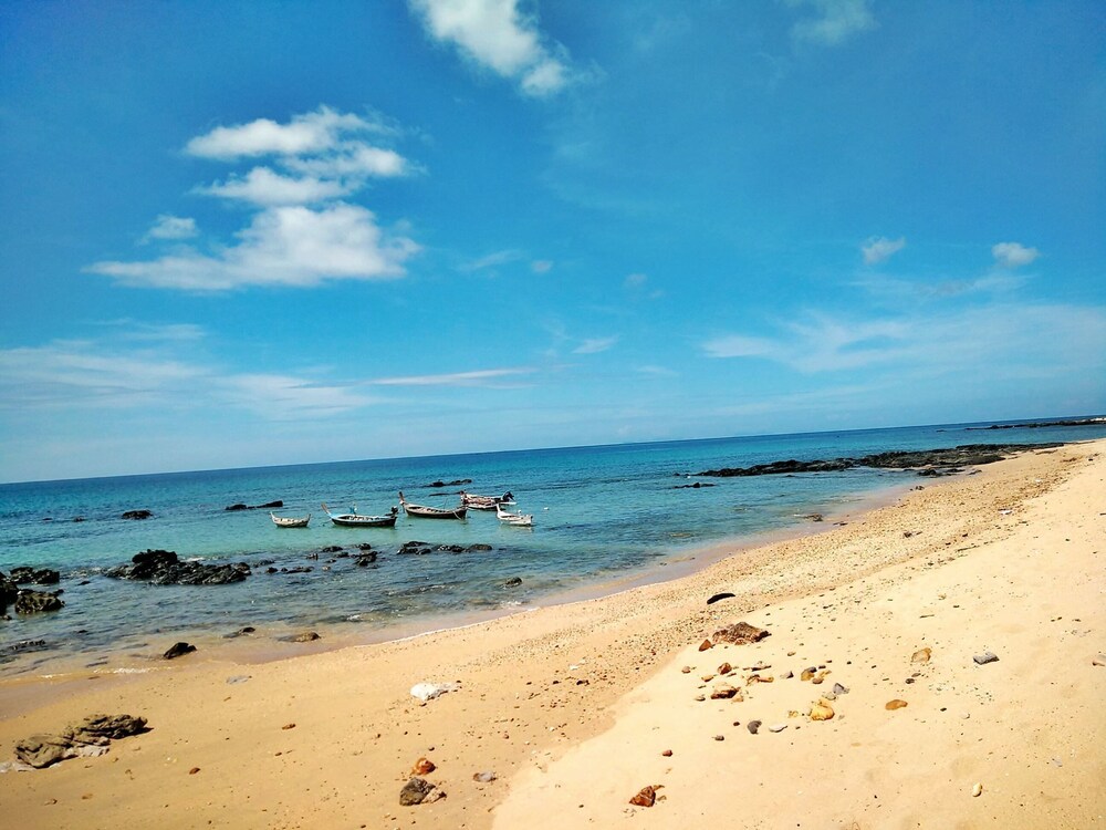 The Sea At Lanta Hotel 45/50