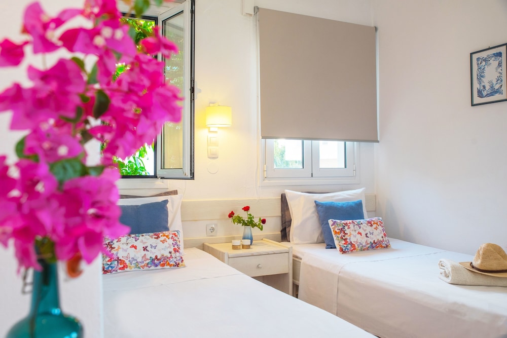 Melissa Apartments, Studios & Suites 25/60