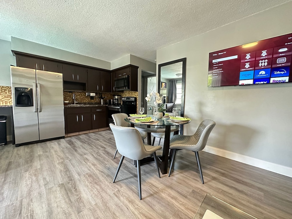 Sheridan Suites Apartment Hotel 7/69