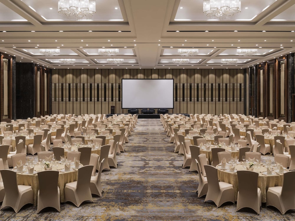 Swissotel Jakarta PIK Avenue 66/75