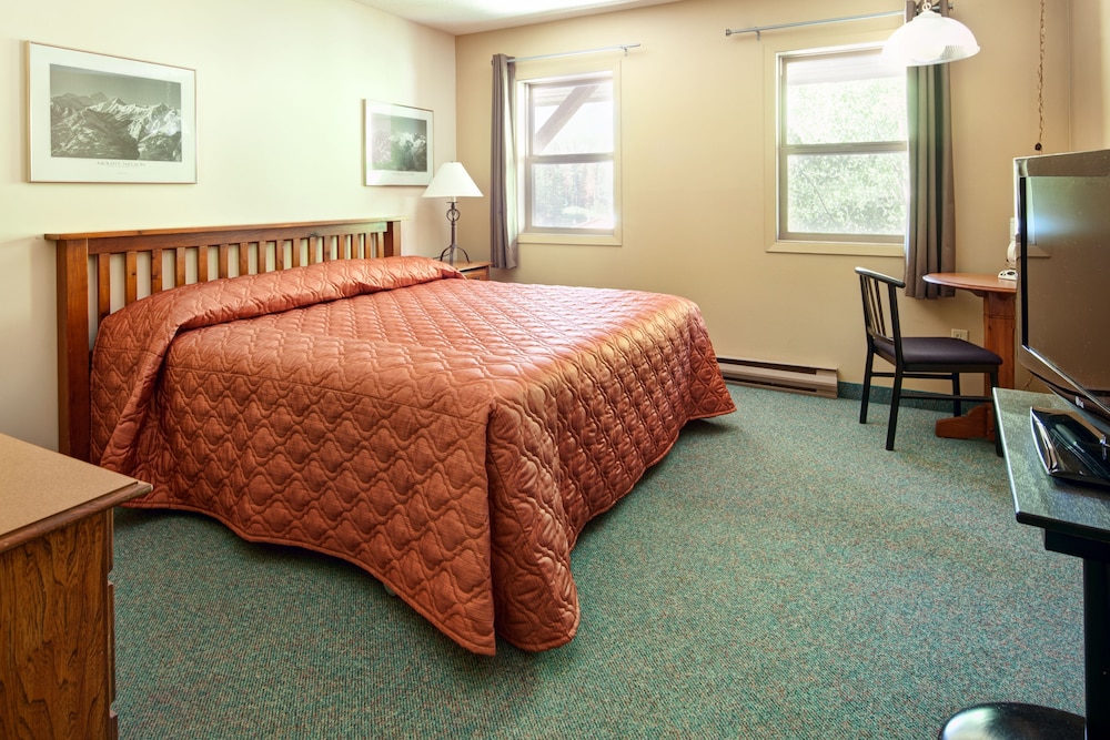 Panorama Mountain Resort Pine Inn 17/57