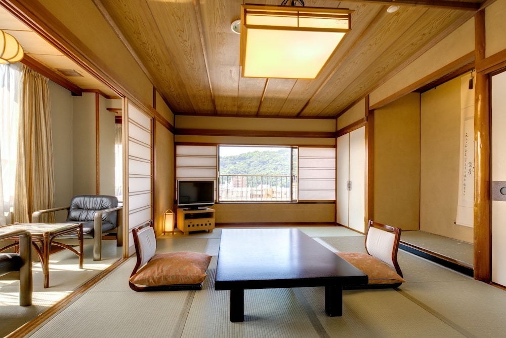 Hotel Shiroyama 40/63