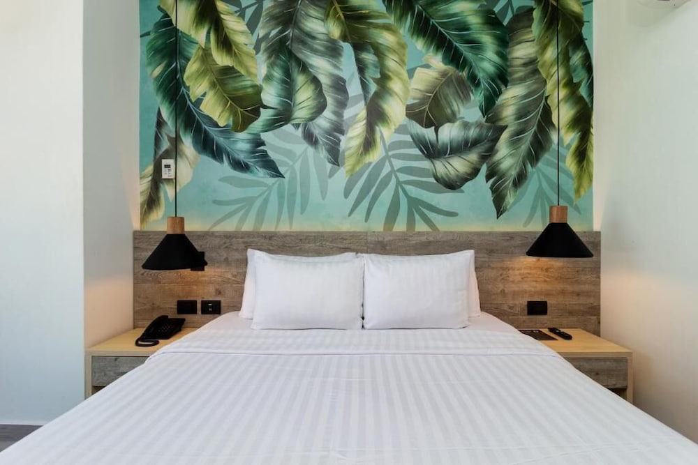 Sea Avenue Hotel 27/47