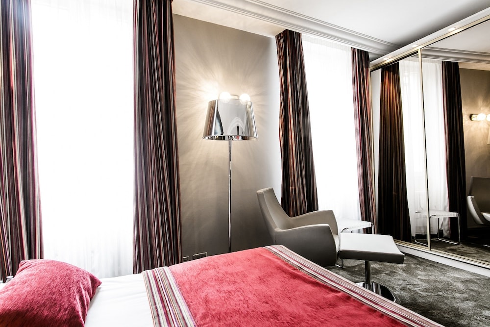 Hostellerie Du Chapeau Rouge 16/49
