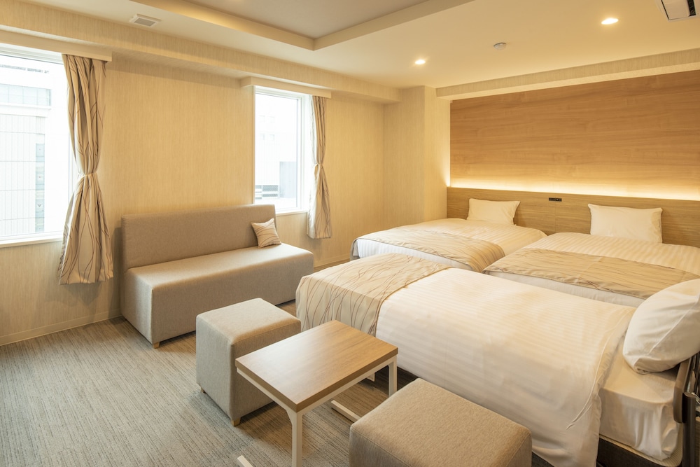 DELUXE, TWIN BEDS