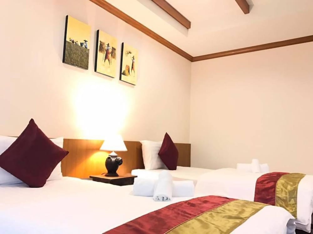 Papai Country Lodge 6/50