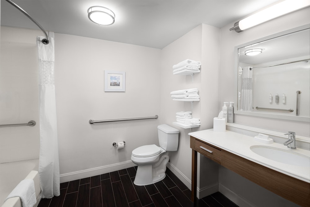 غرفة بسريرين كوين لذوي الإعاقة، Hampton Inn Morristown 2/2