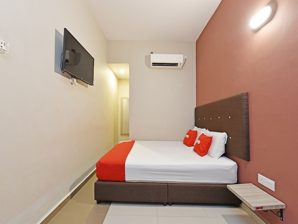 Super OYO Capital O 90556 Hotel Cherita Rooms 6/17