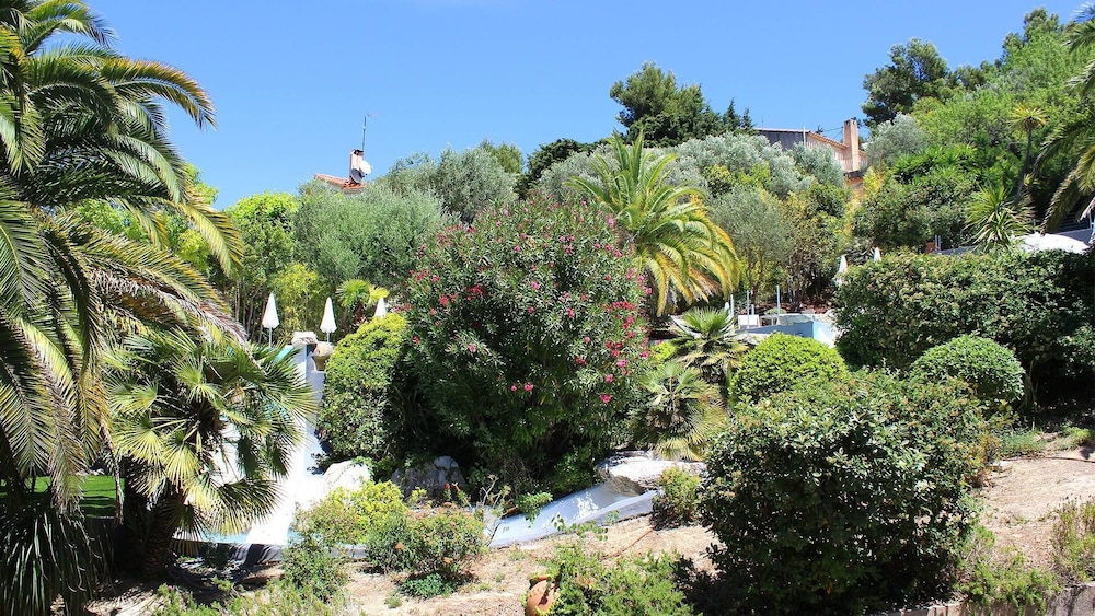 Pamela Hotel Cassis 71/75